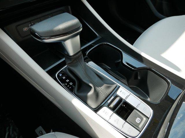 New 2026 Shimmering Silver Hyundai SEL image 14