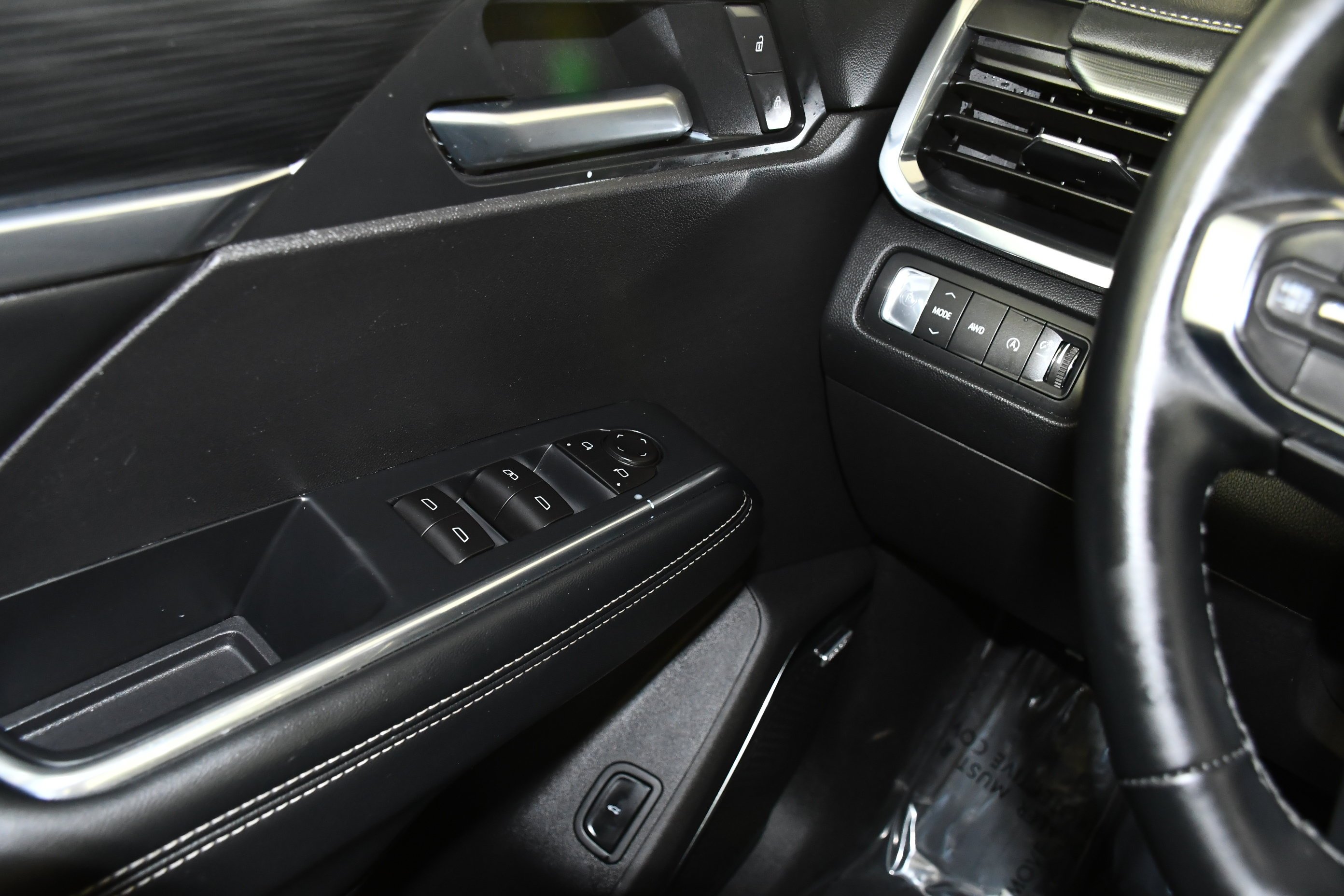 Used 2026 Ebony Twilight Metallic GMC AWD Elevation image 32