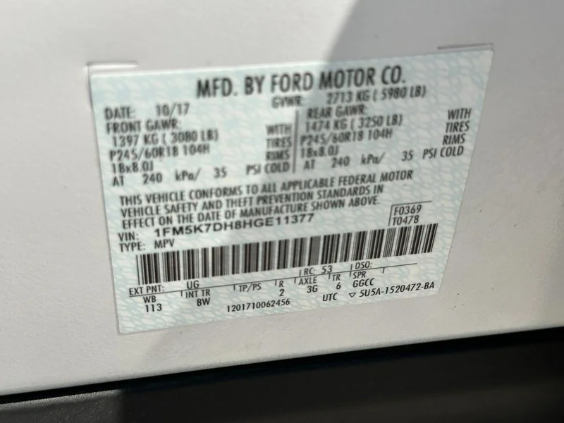 Certified Used 2017 White Platinum Tri-Coat Metallic Ford XLT FWD image 22