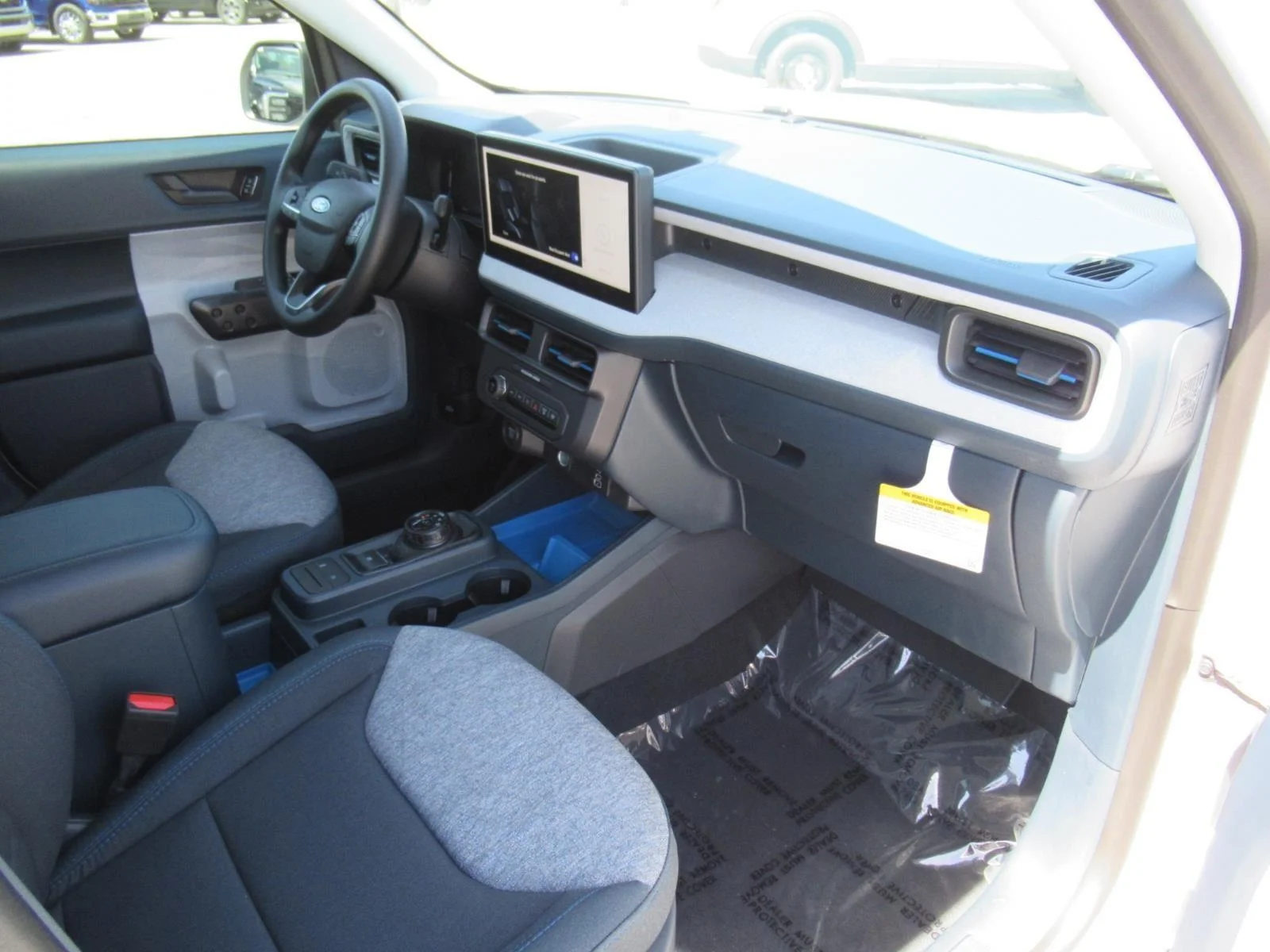 New 2026 Oxford White Ford XLT image 12