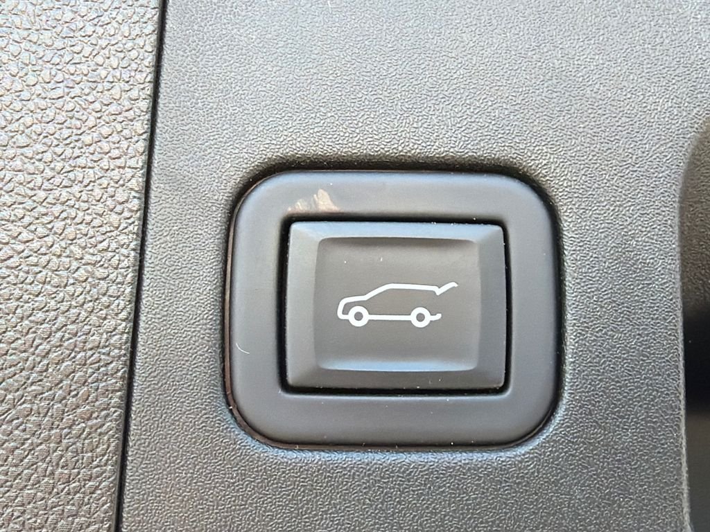 2024 Cadillac XT4 Luxury - Photo 19