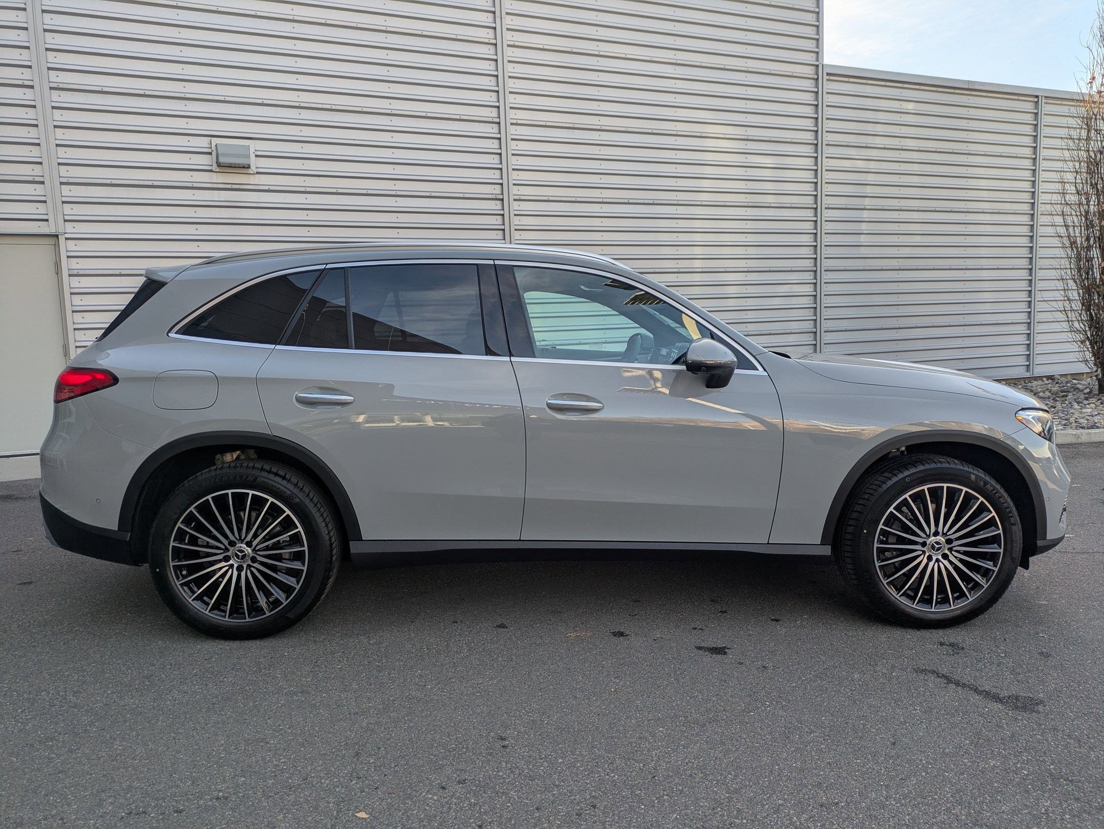 New 2026 MANUFAKTUR Alpine Grey Mercedes-Benz GLC 300 image 20