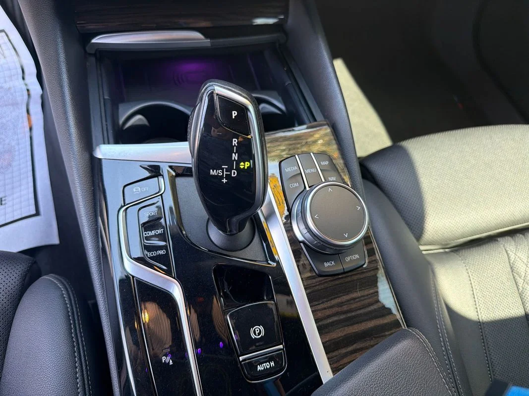 Used 2022 Blue BMW i xDrive image 19