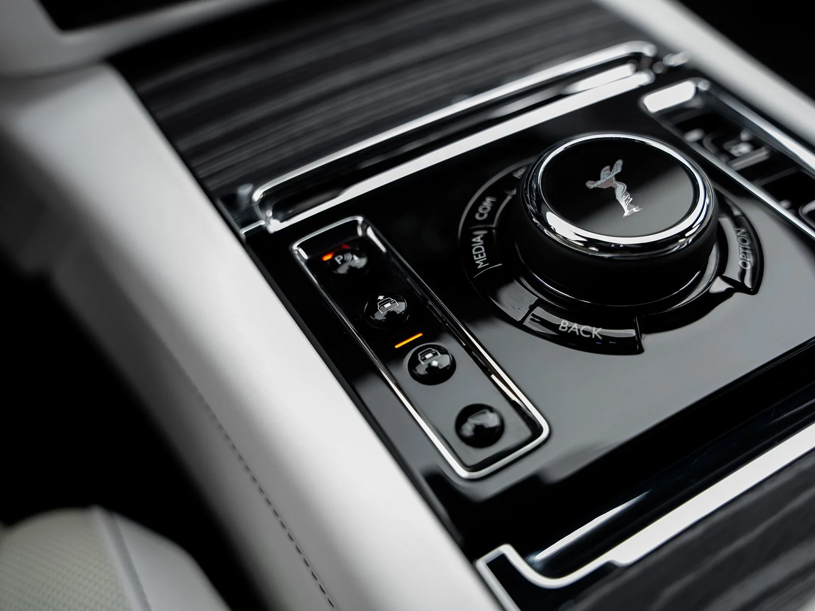 Used 2022 White Rolls-Royce Base image 53
