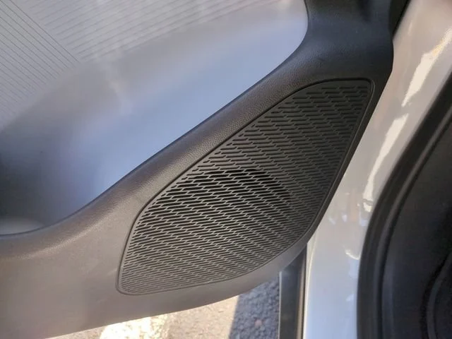 New 2027 Summit White Chevrolet LT image 25
