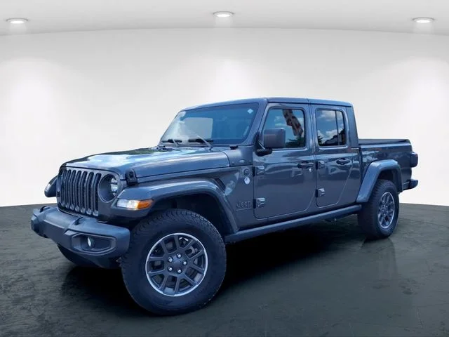 Used 2021 Gray Jeep Sport image 2