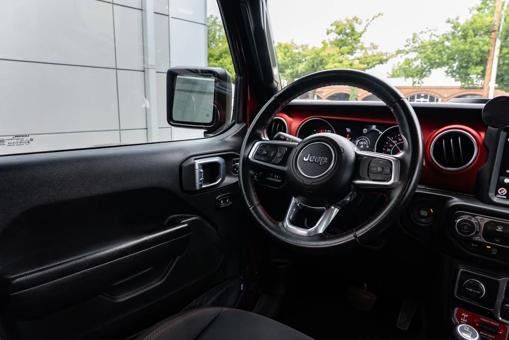 Used 2021 Red Jeep Rubicon image 12