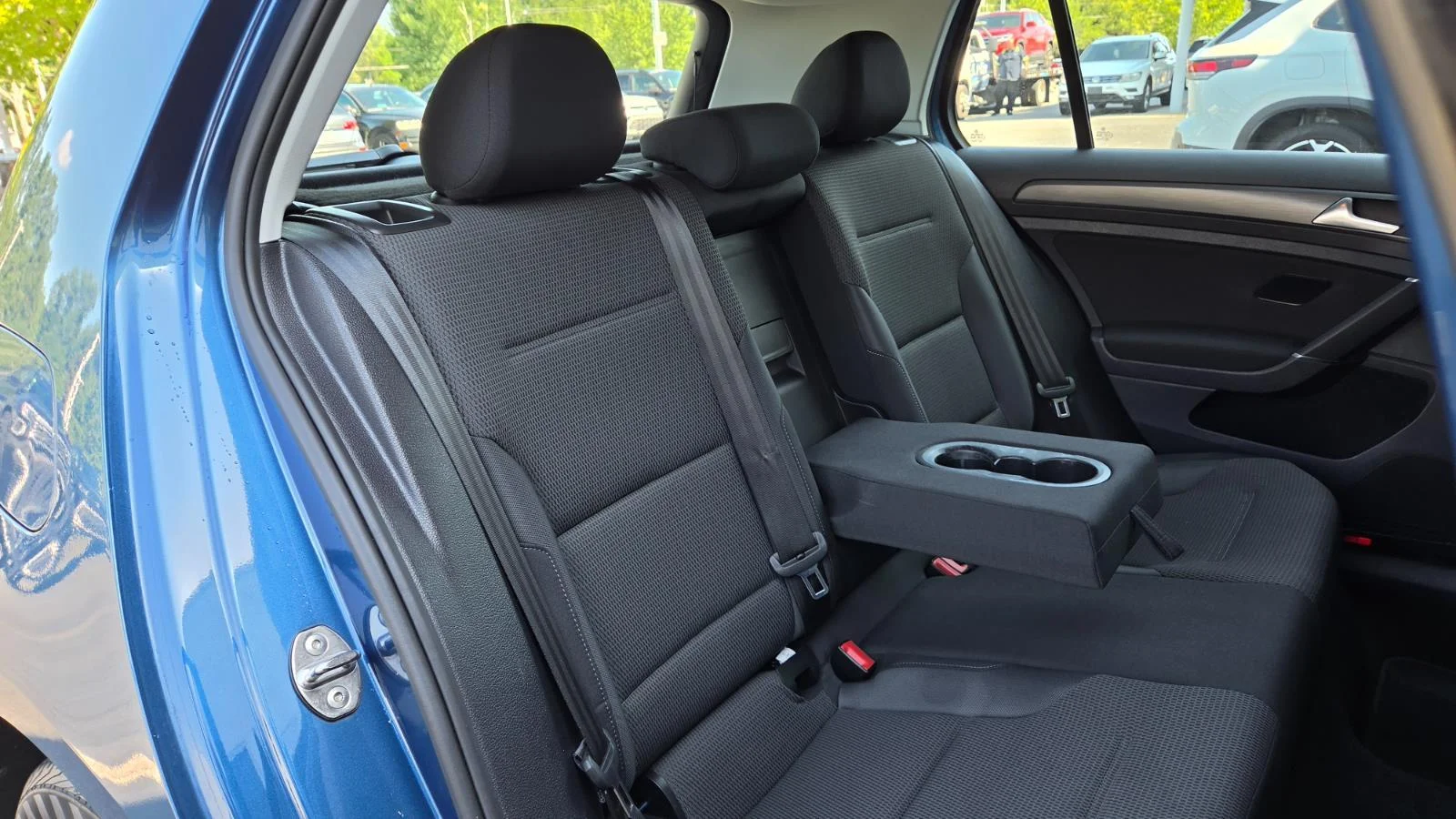 Used 2019 Silk Blue Metallic Volkswagen S image 56