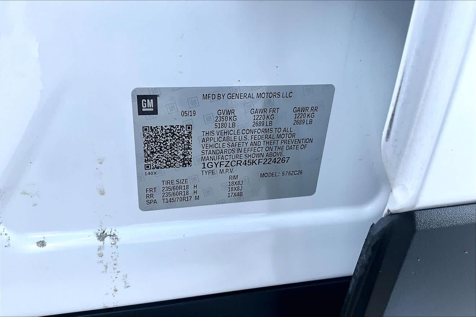 Used 2019 Crystal White Tricoat Cadillac FWD Premium Luxury image 33