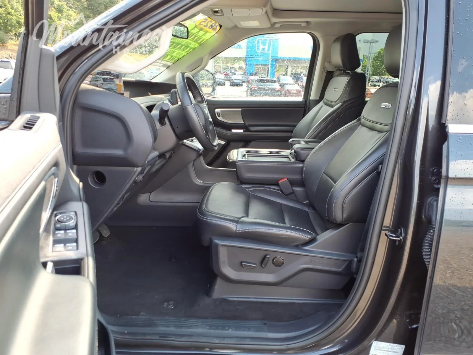 Used 2025 Dark Matter Gray Ford Platinum image 15