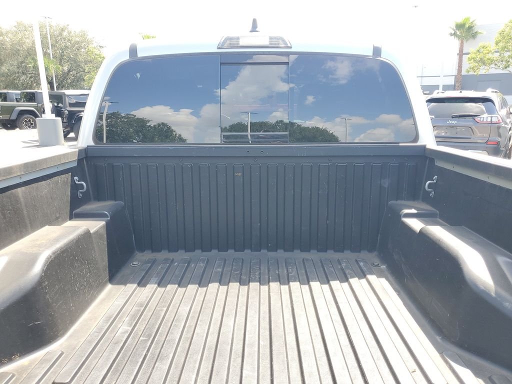 Used 2022 Silver Toyota SR5 image 7