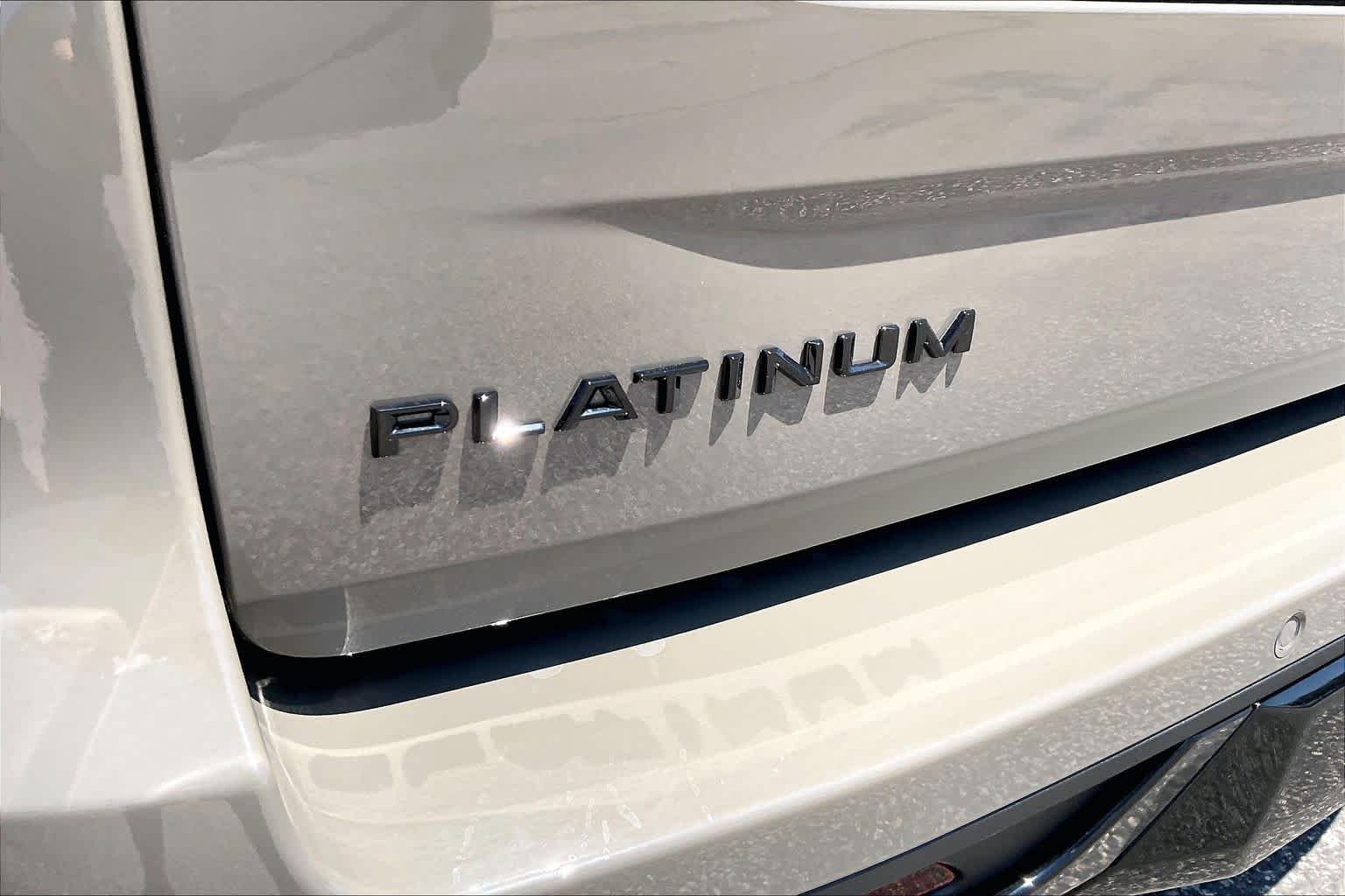 New 2026 Marsh Gray Ford Platinum® image 15