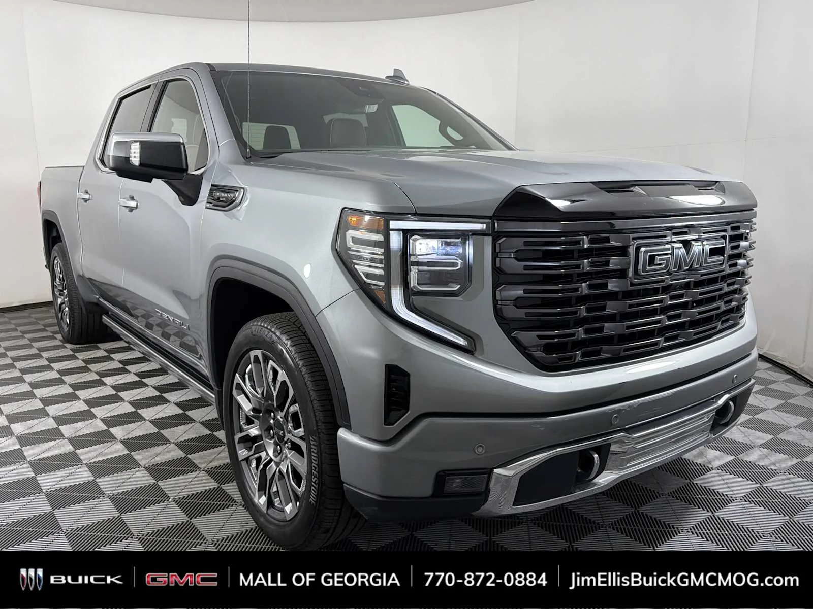2025 GMC Sierra 4WD Crew Cab Short Box Denali Ultimate's photo