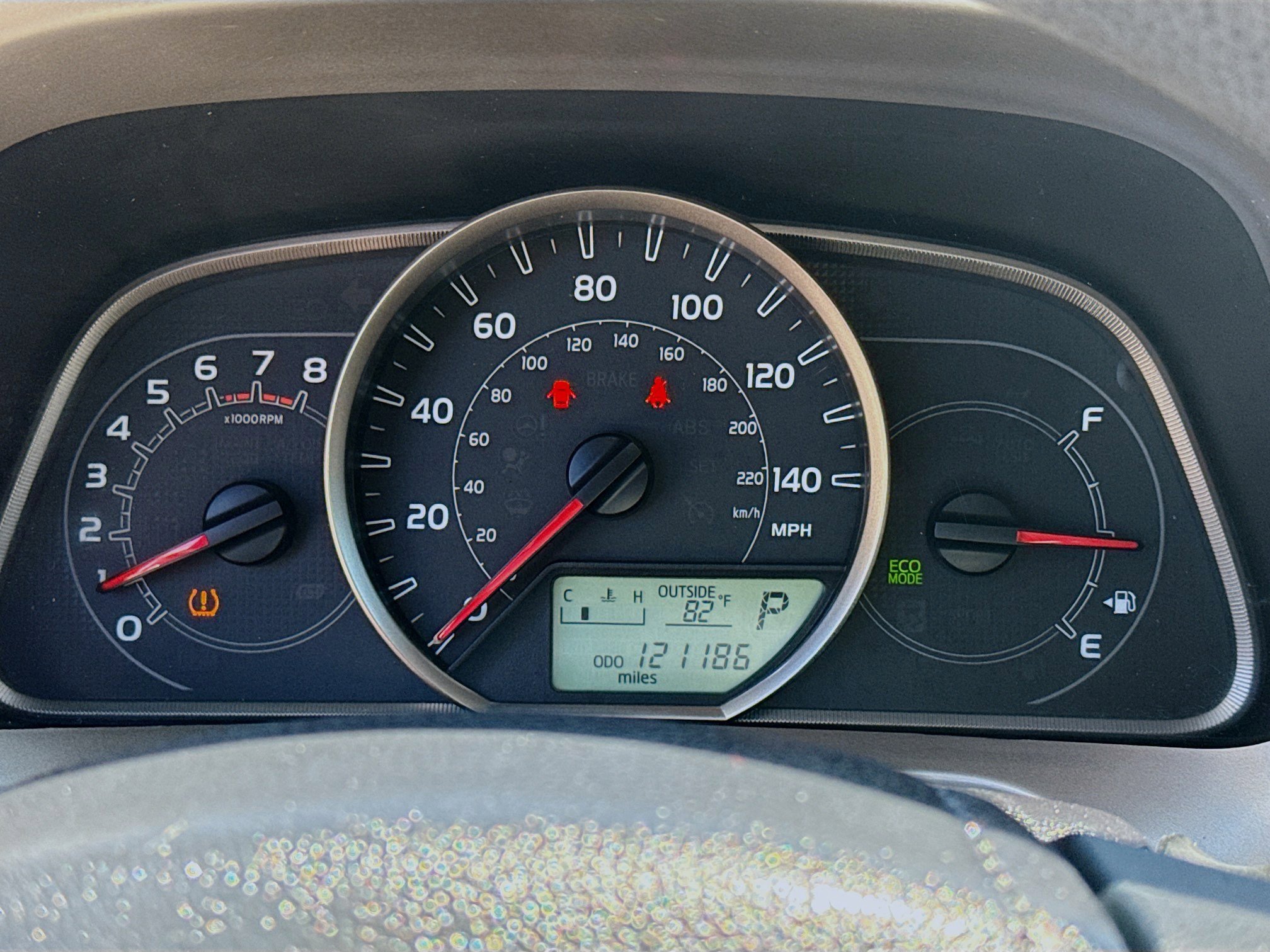Used 2015 Magnetic Gray Metallic Toyota LE image 11