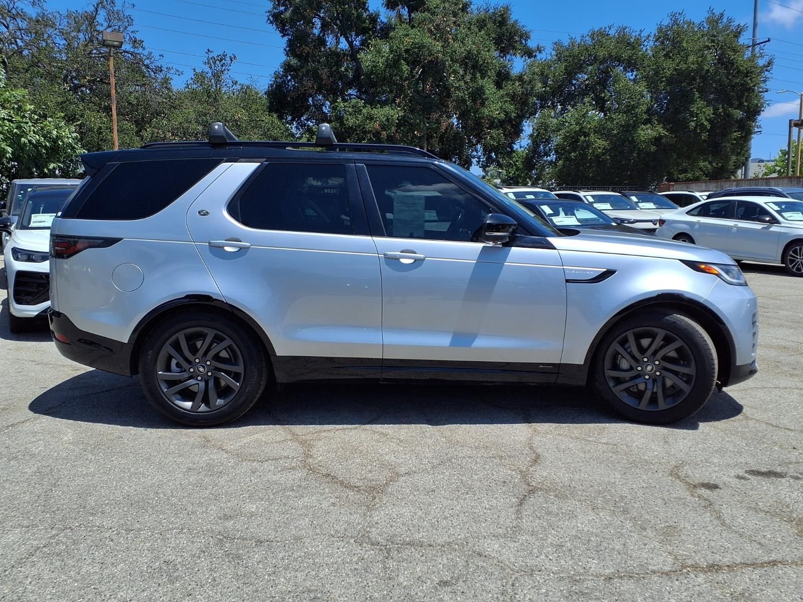 Used 2022  Land Rover S R-Dynamic image 3