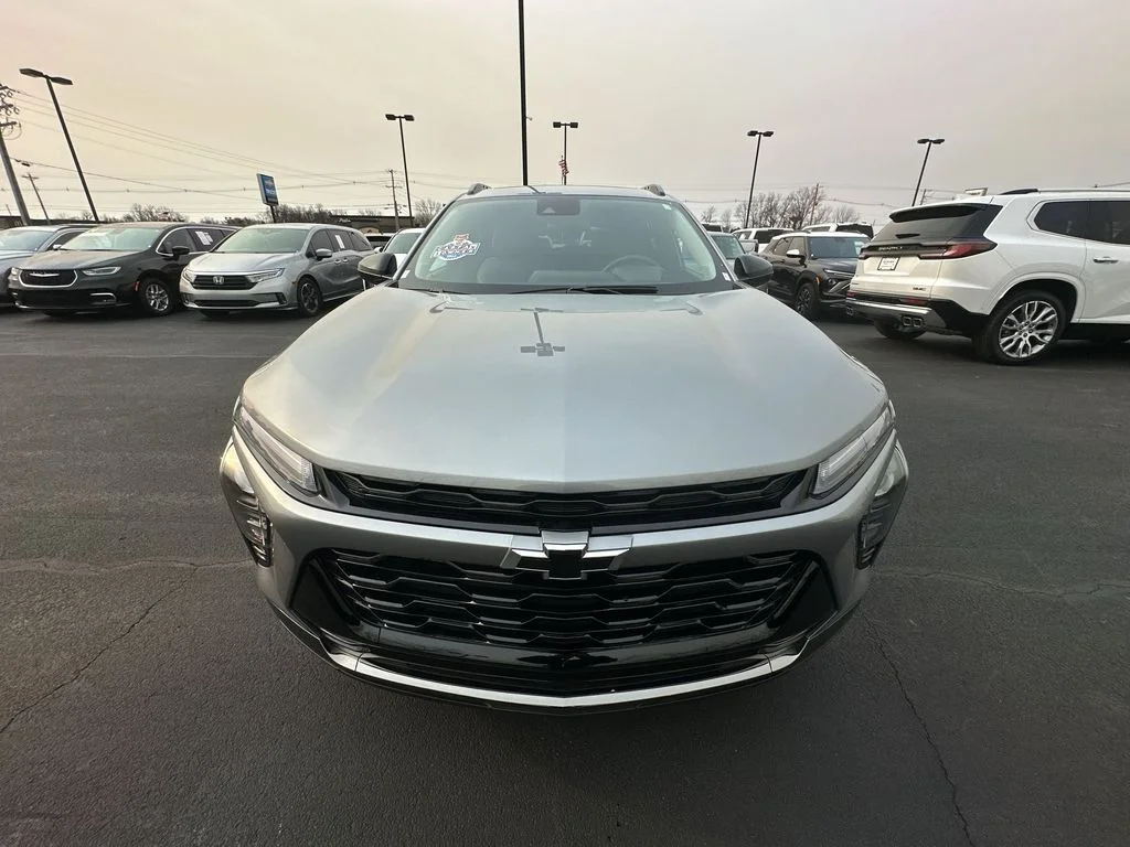 Used 2024 Gray Chevrolet ACTIV image 25