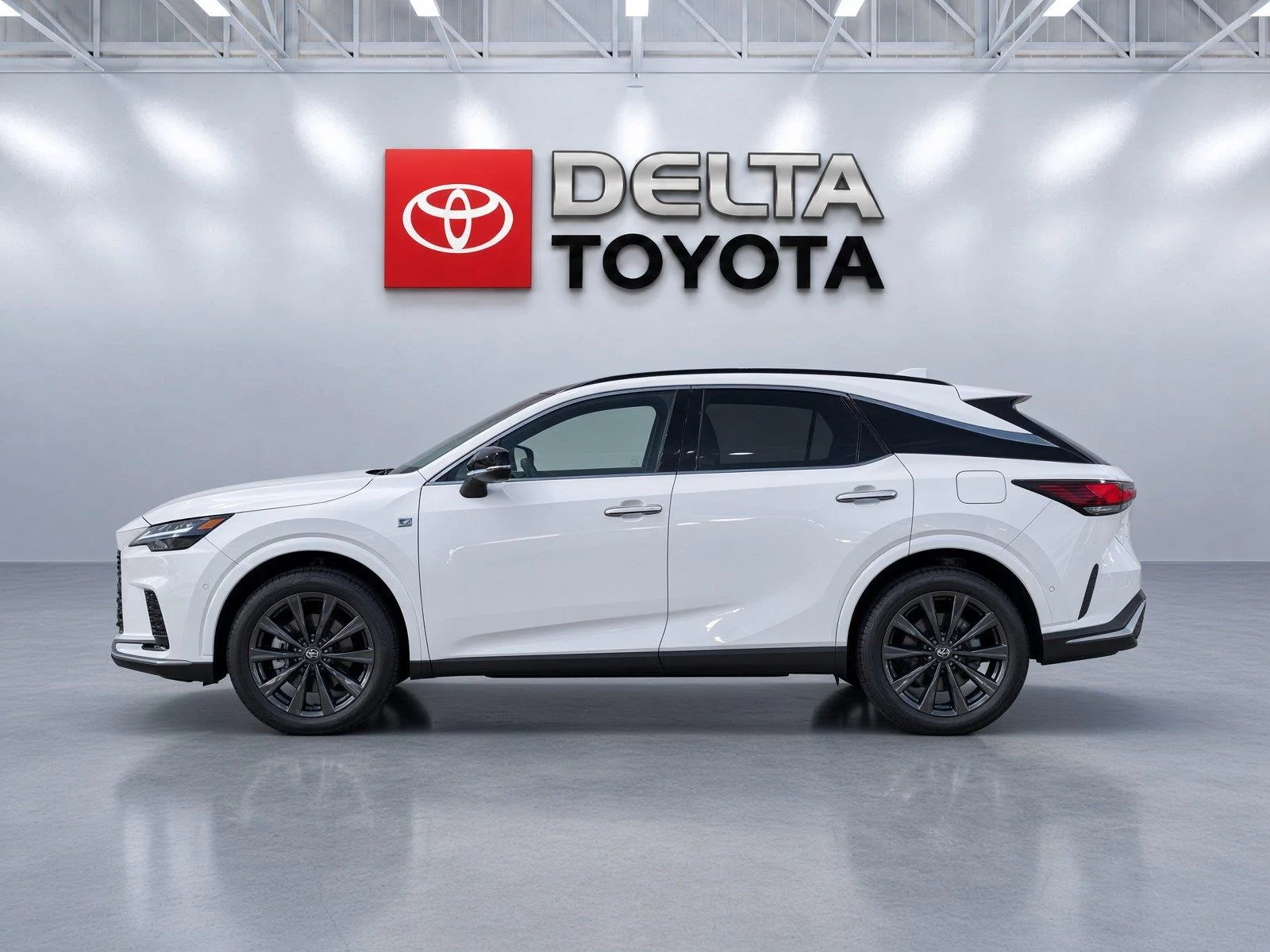 Used 2024 Ultra White Lexus RX 350 F SPORT Handling image 7