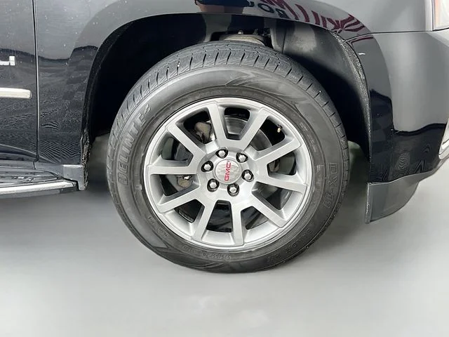 Used 2020 Black GMC Denali image 42