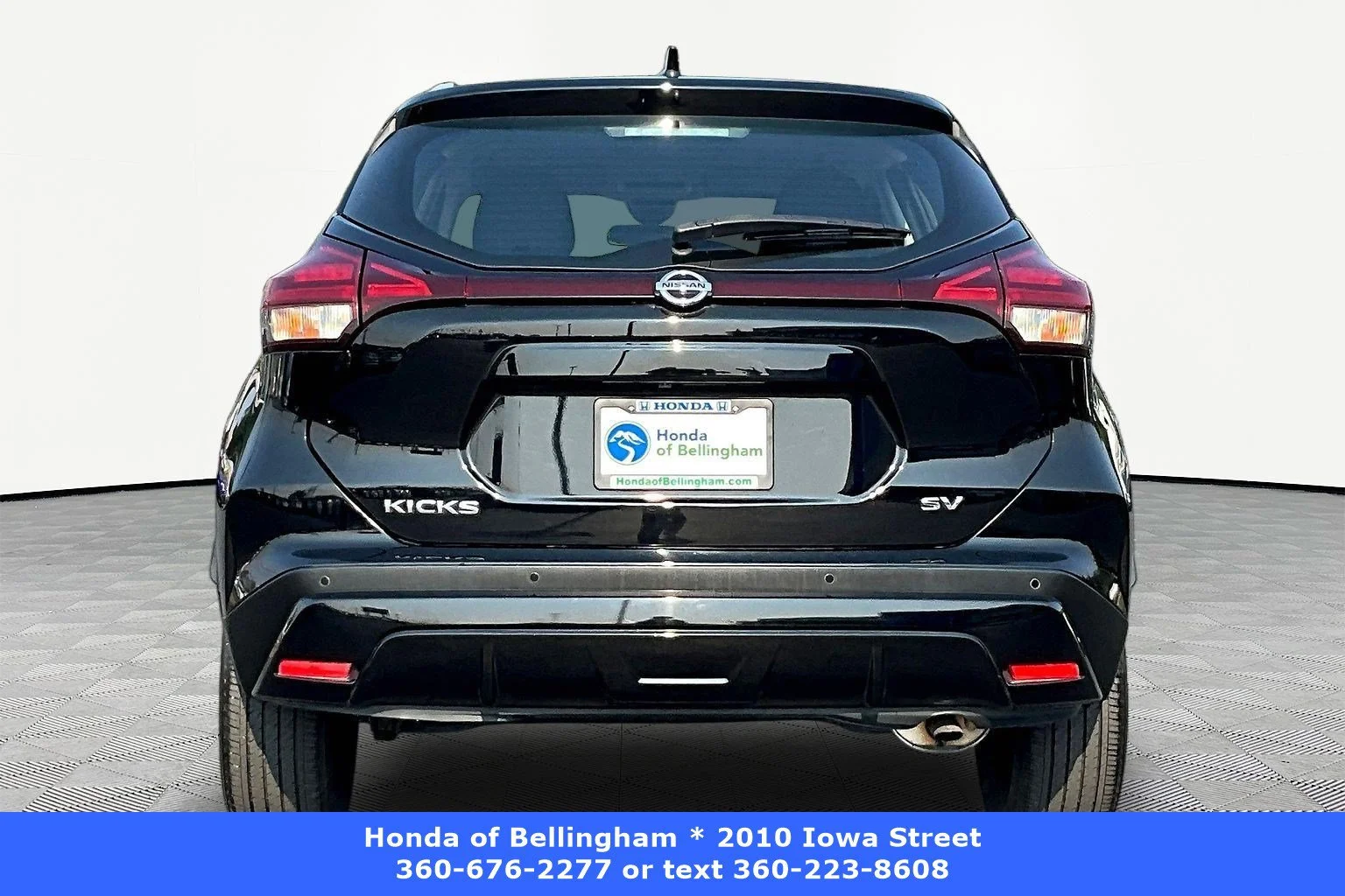 Used 2021 Super Black Nissan SV image 5