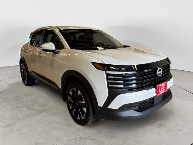 Used 2025 White Nissan SV image 7