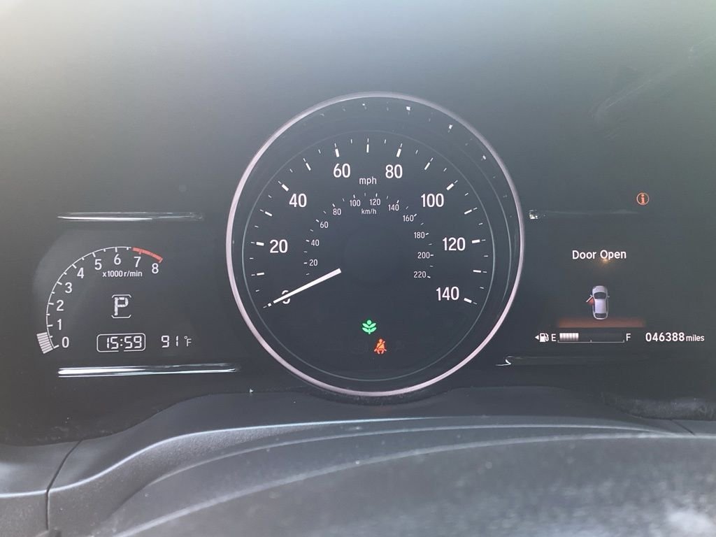 Used 2022 White Honda EX image 13