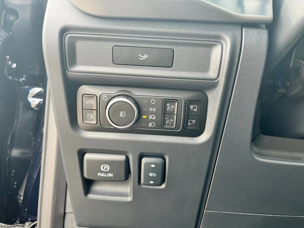 New 2026 Blue Ford Lariat image 17