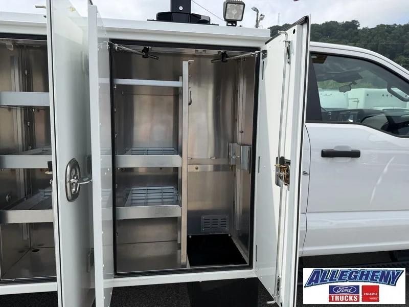 New 2025 Oxford White Ford XL image 16