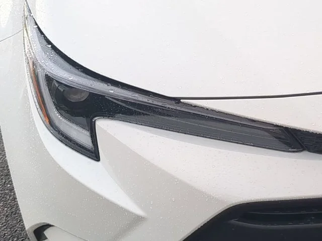 New 2026 Ice Cap Toyota Hybrid LE image 10