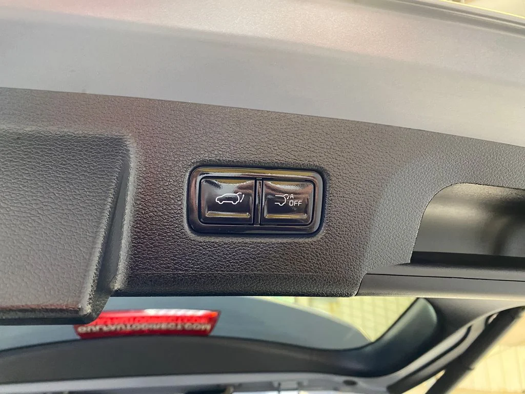 Used 2025 Silver Kia S image 31