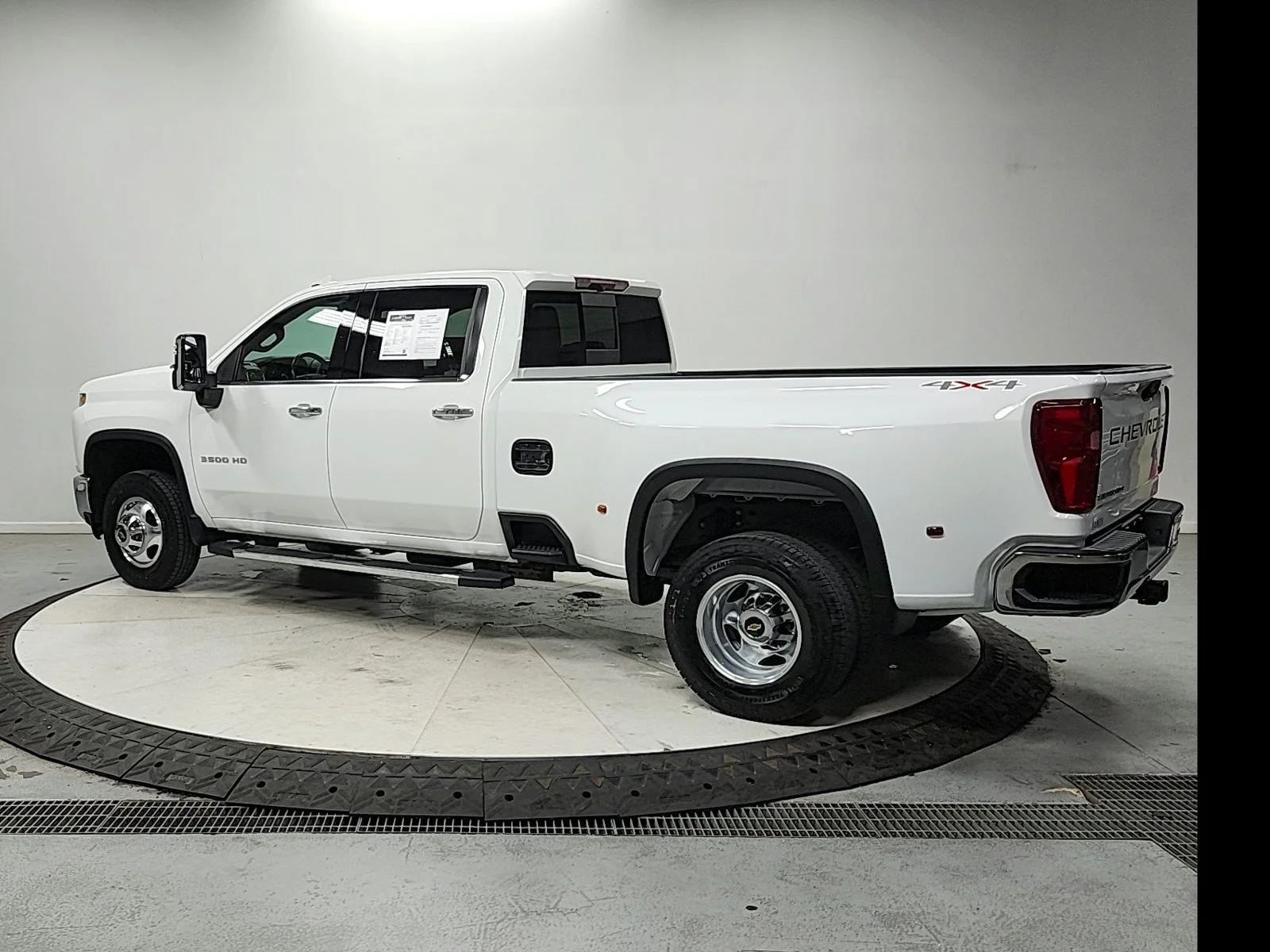 Used 2023 White Chevrolet LTZ image 6