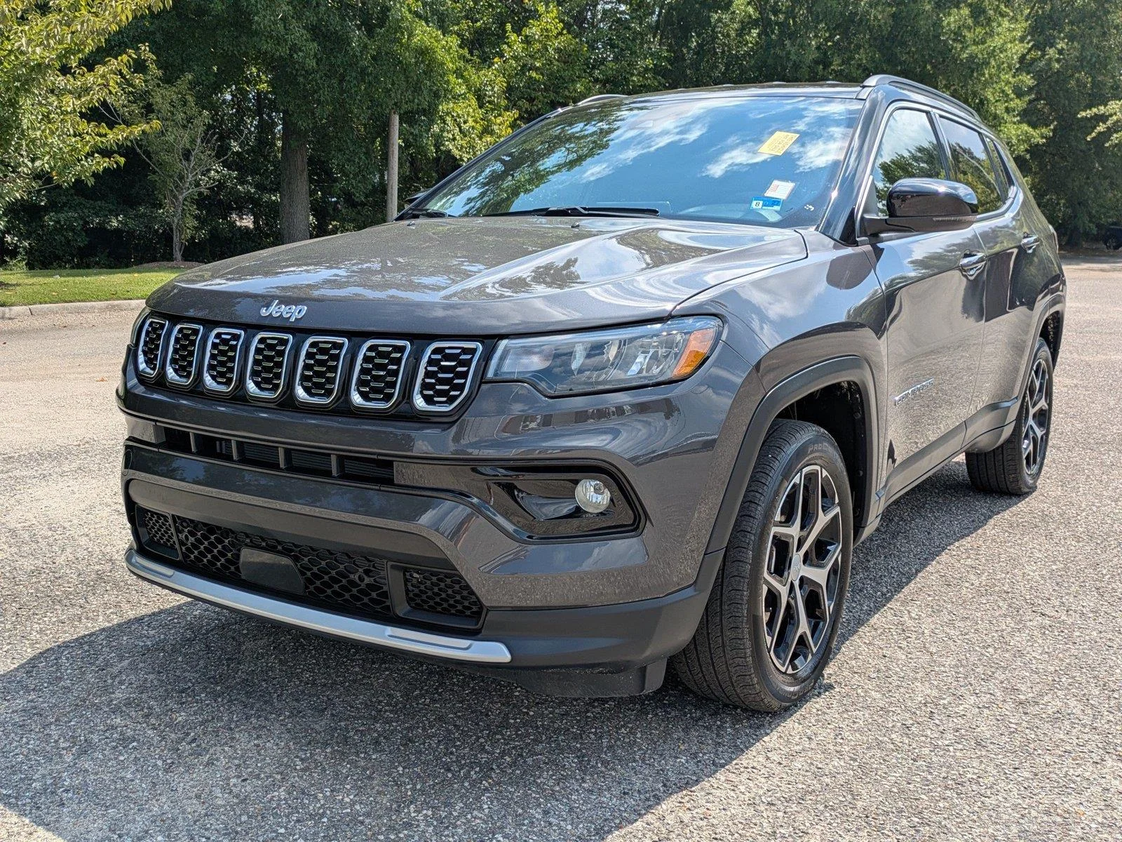Used 2024 Baltic Gray Metallic Clearcoat Jeep Limited image 8
