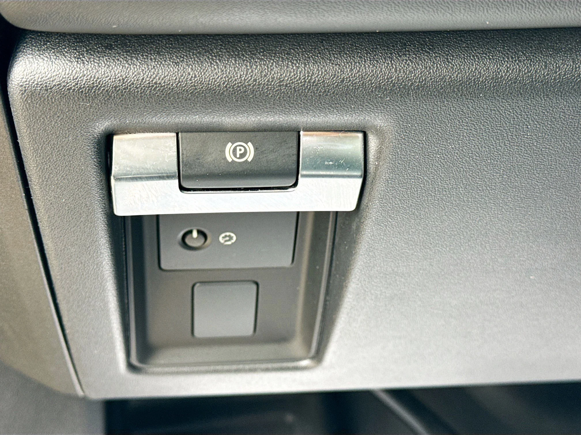 Used 2023 Carpathian Gray Premium Metallic Land Rover  image 35