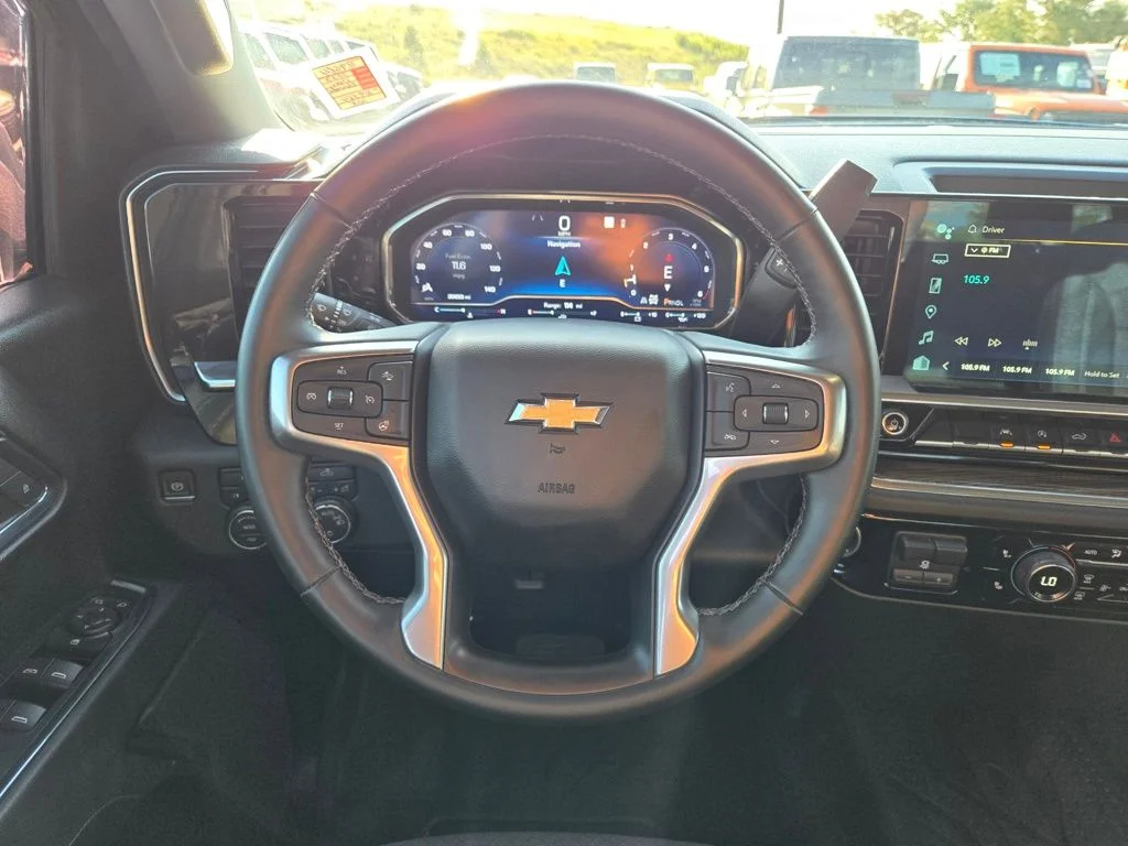 Used 2023 Blue Chevrolet LT image 18