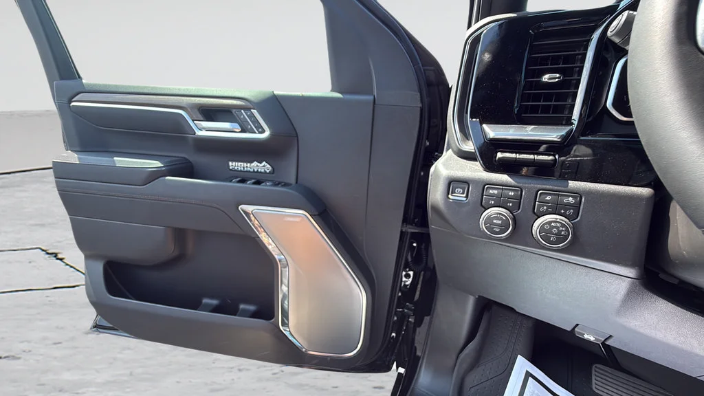 New 2026 Black Chevrolet High Country image 26