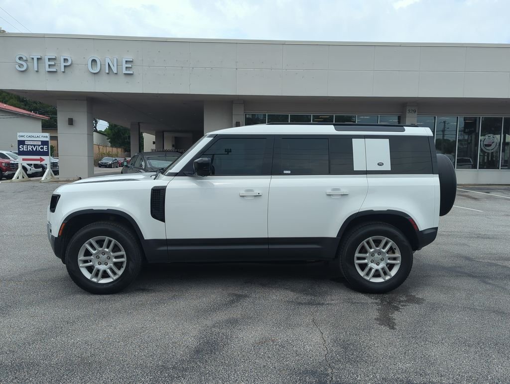 Used 2022  Land Rover S image 3