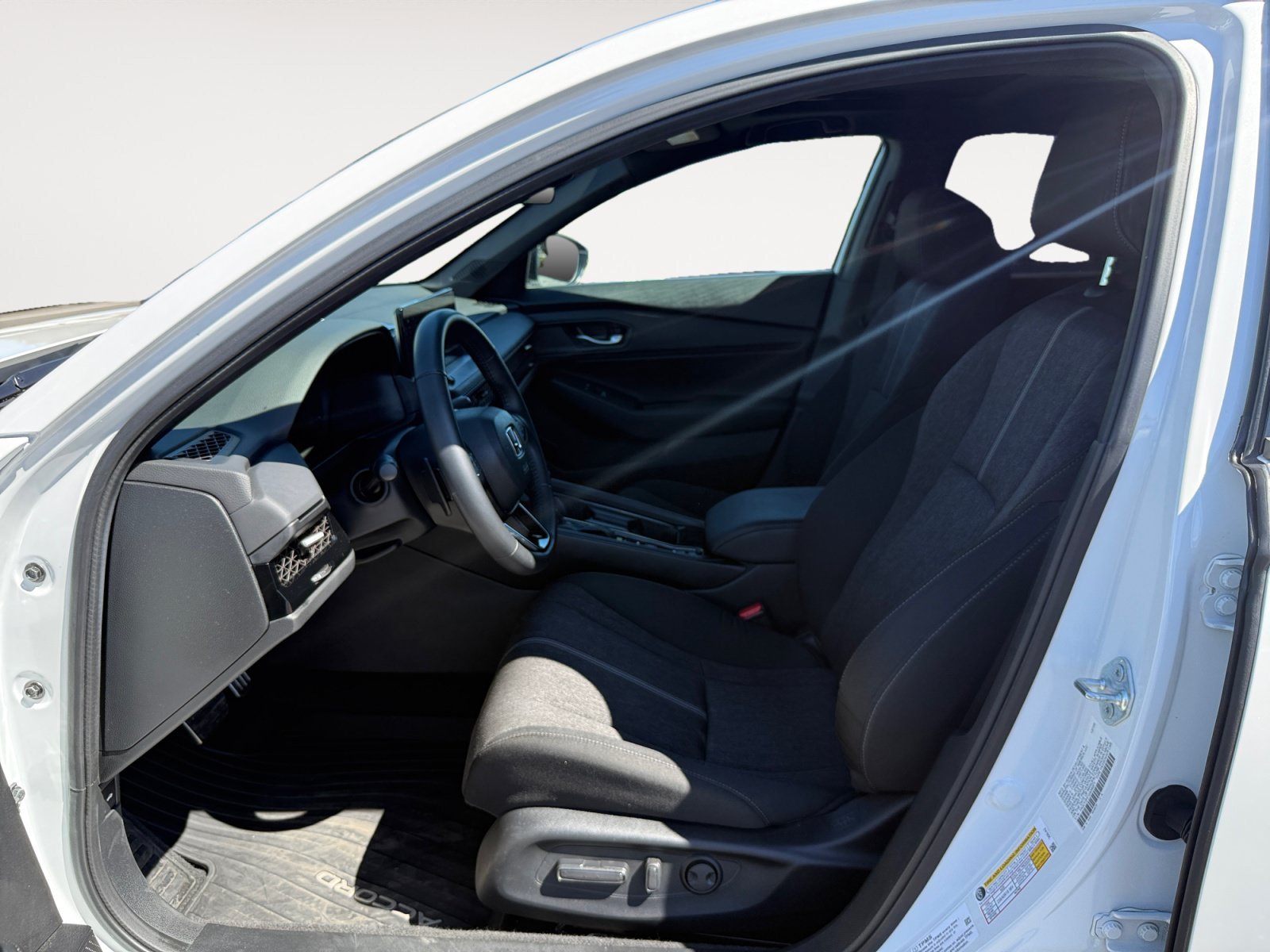 Certified Used 2025 White Pearl Honda Sport image 10