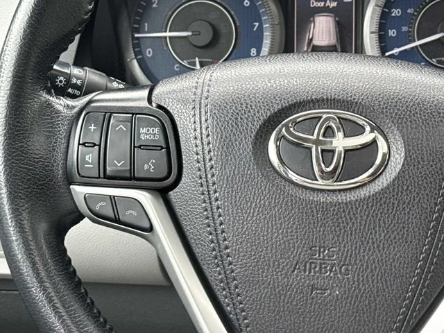 Used 2020 Gray Toyota XLE image 21