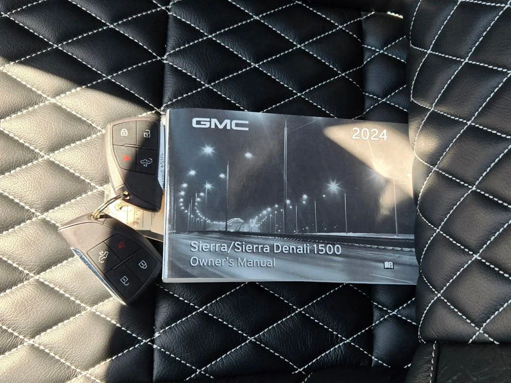 Used 2024 White GMC Pro image 10