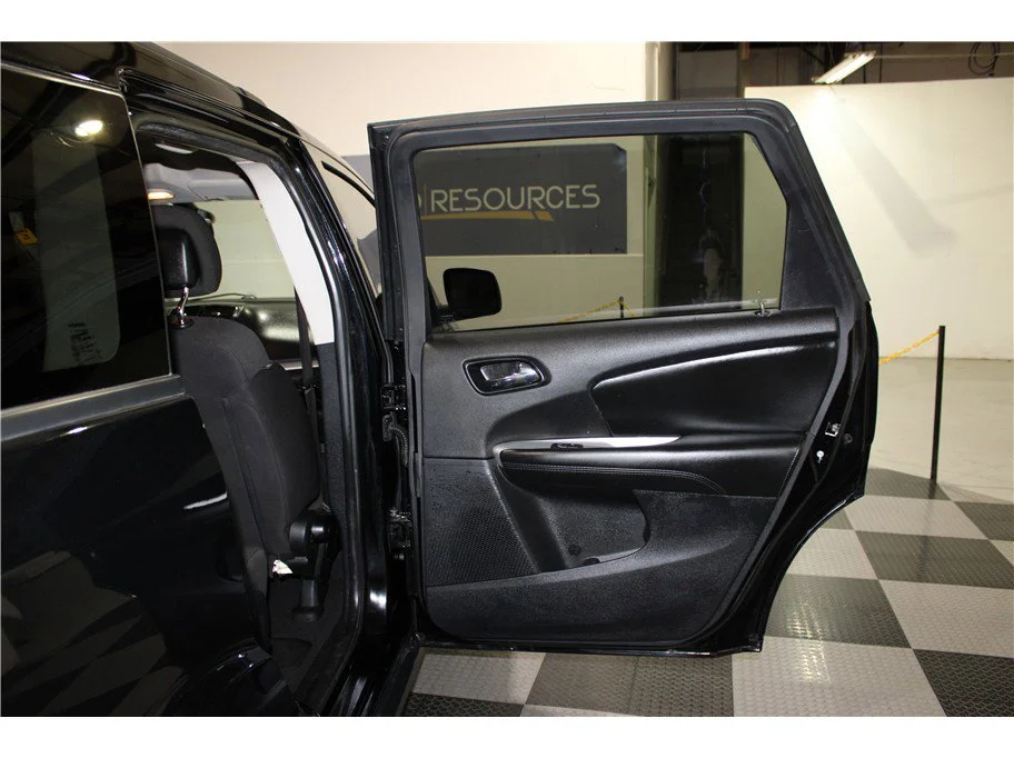 Used 2019 Pitch Black Clearcoat Dodge SE Value Pkg image 22