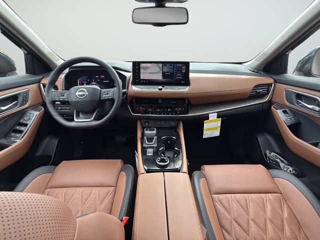 New 2026 Obsidian Green Pearl Nissan Platinum image 9