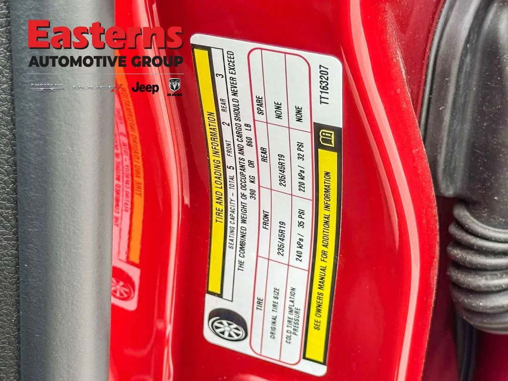 New 2026 Red Hot Pearl-Coat Exterior Paint Jeep Limited image 28