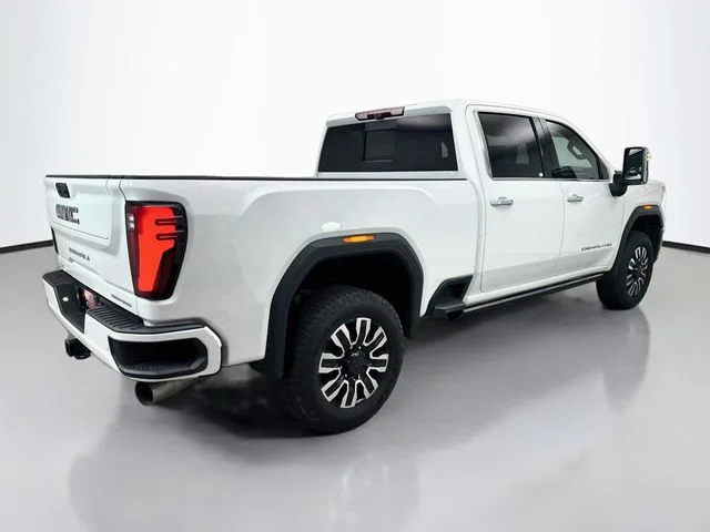 Used 2024 White GMC Denali Ultimate image 7