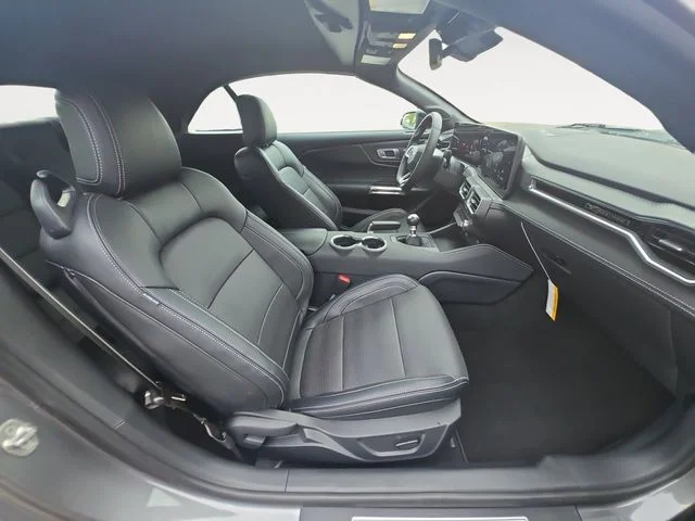 2025 Ford Mustang GT Premium - Photo 15