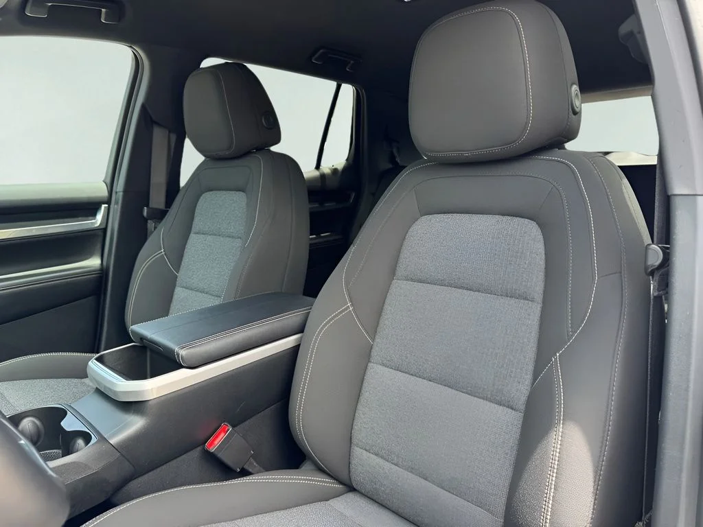 Used 2026 White GMC Elevation image 12