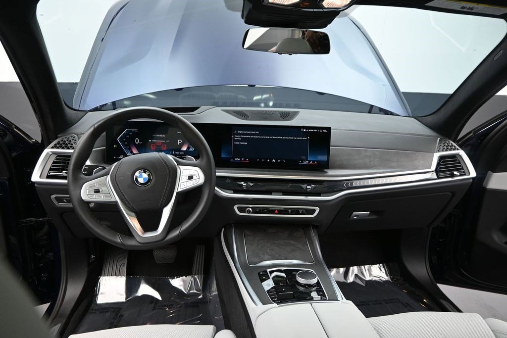 Used 2026 Tanzanite Blue II Metallic BMW xDrive40i image 14