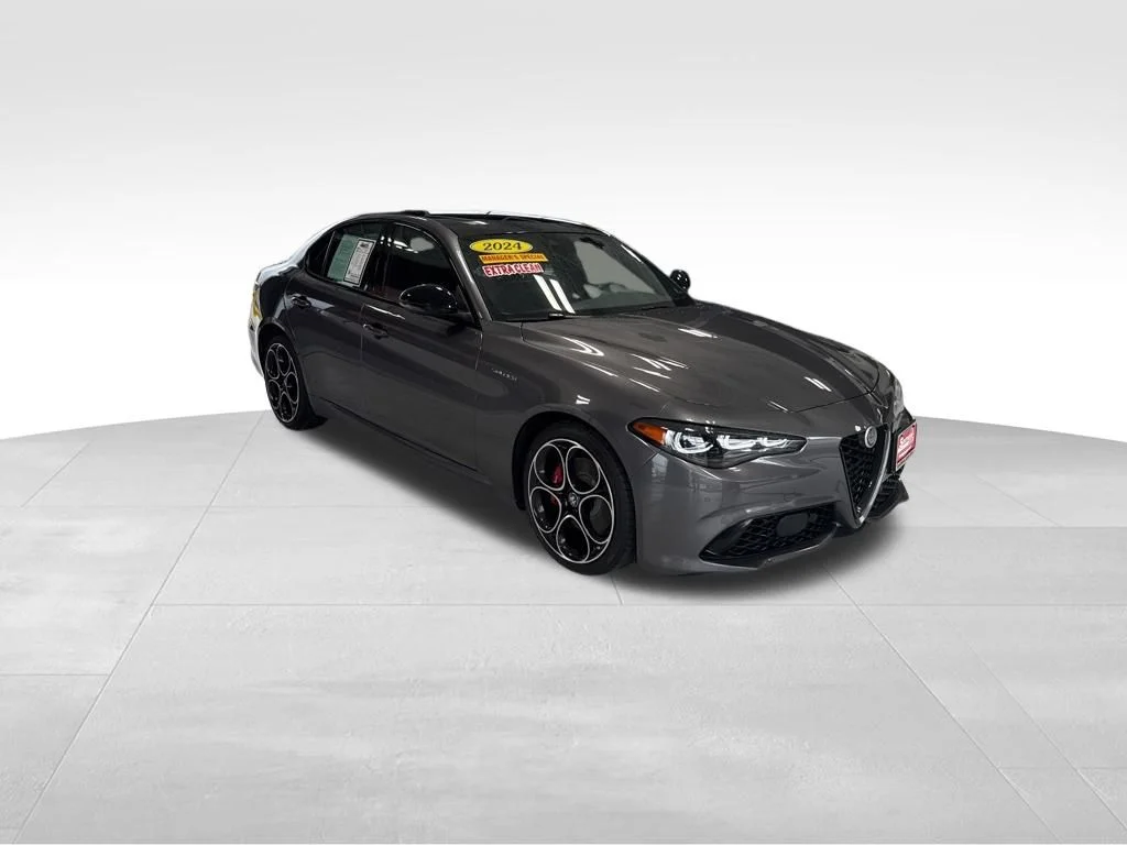 Used 2024 Gray Alfa Romeo Veloce image 8