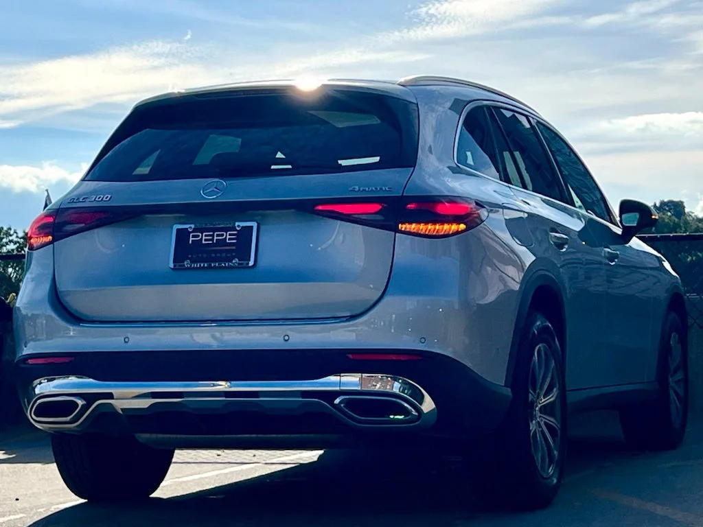 Certified Used 2023 Silver Mercedes-Benz GLC 300 image 7