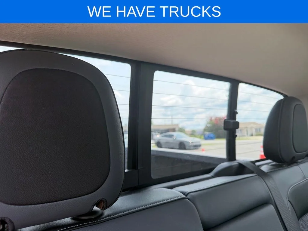 Used 2017 White Chevrolet Z71 image 40