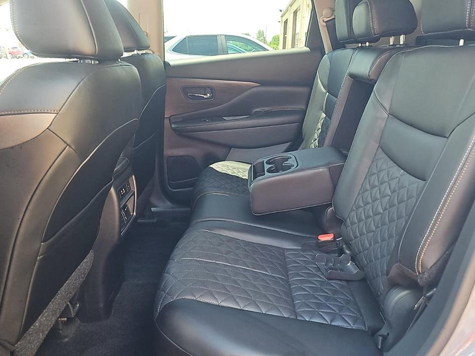Used 2023 Gray Nissan Platinum image 13