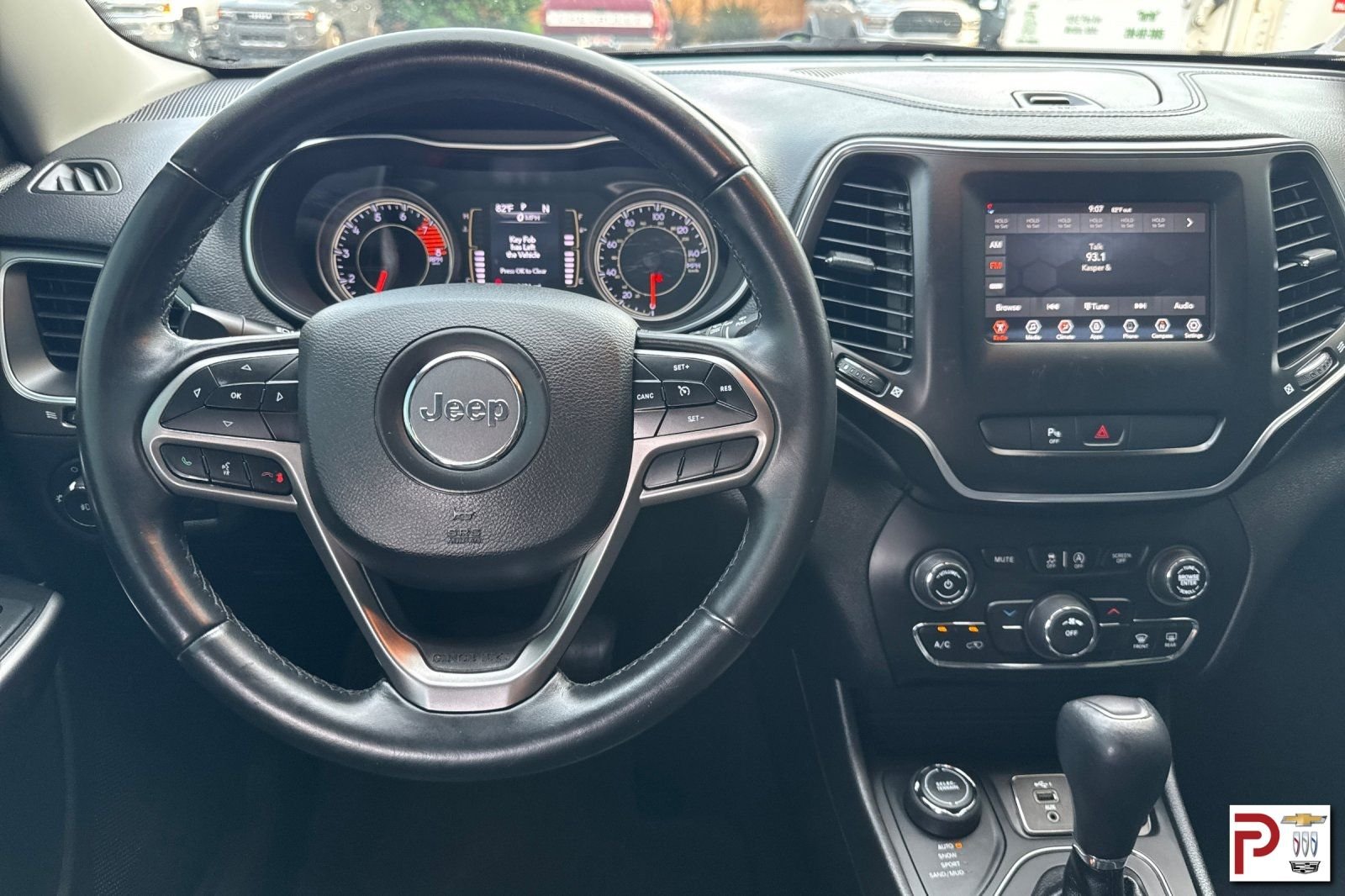 Used 2019 Gray Jeep Latitude Plus image 15